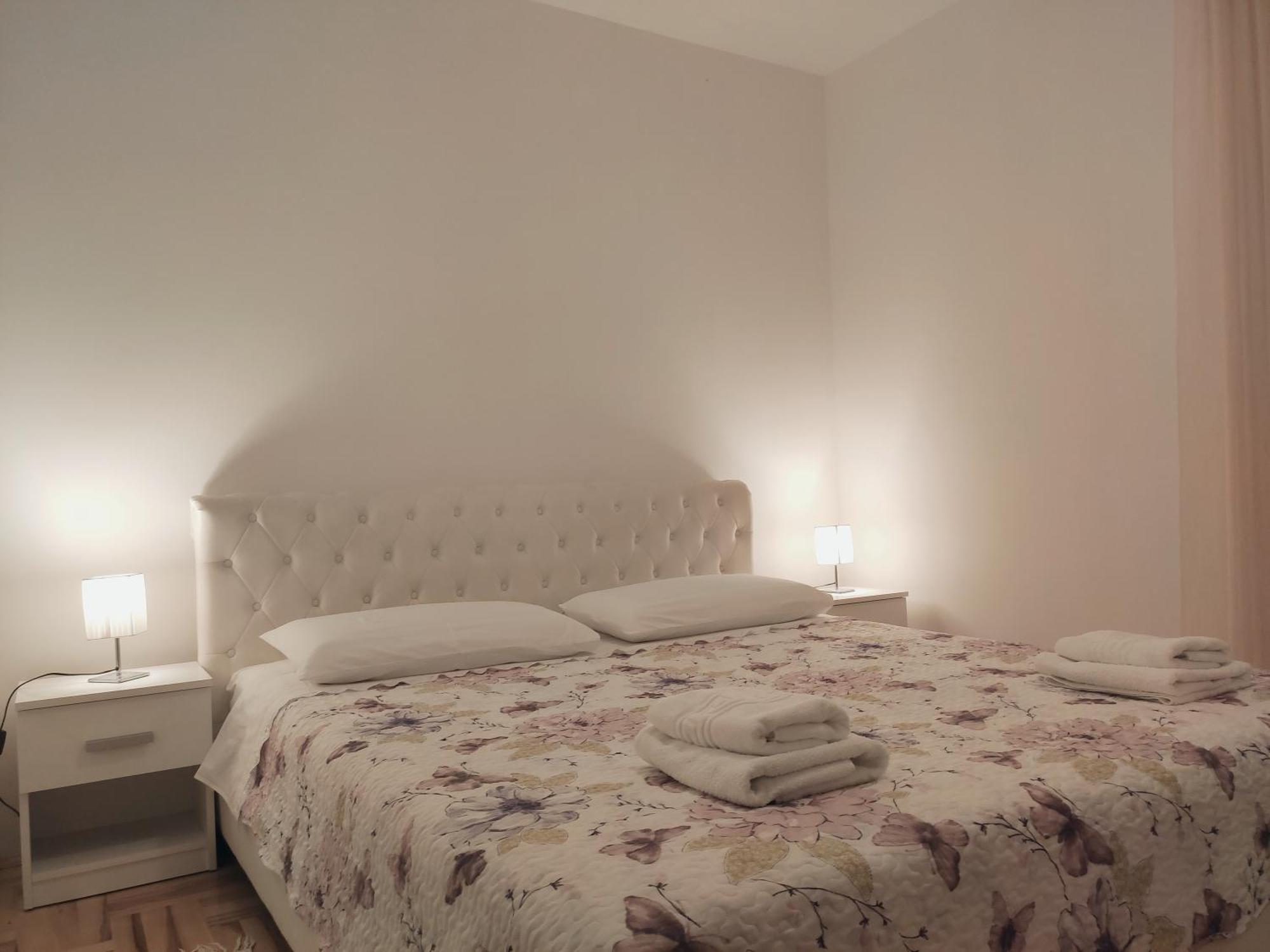 Siesta Apartments Šibenik Екстериор снимка